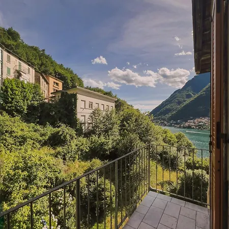 Spacious 4br With View نيسّو