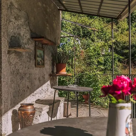 فيلة Spacious 4br With View نيسّو